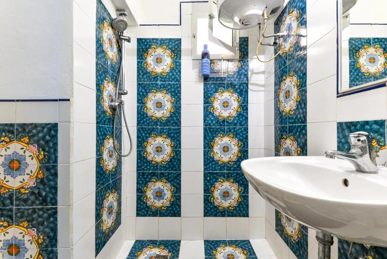 Casa Vacanze Iose 리오마리나 0*,