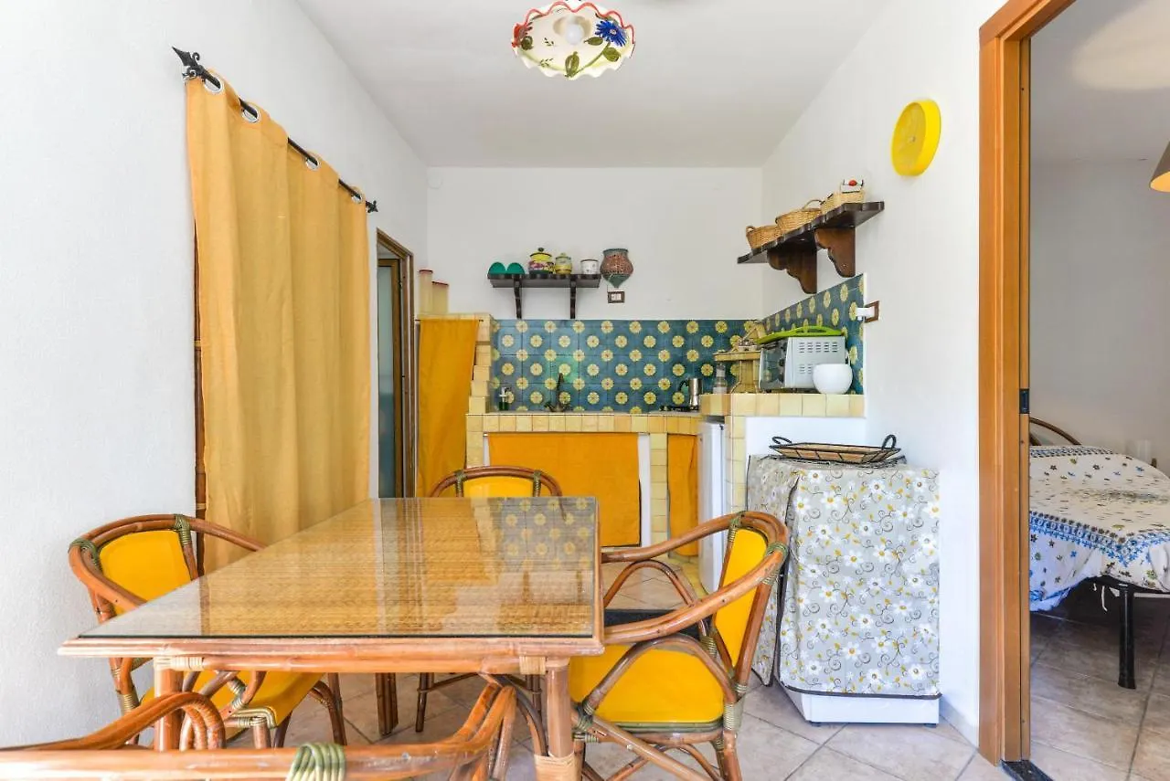 Casa Vacanze Iose 리오마리나 0*,